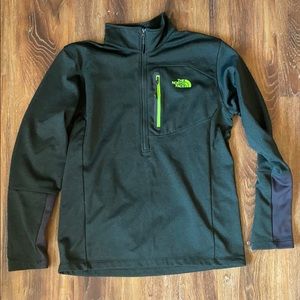 Men’s North Face 1/2 Zip - Medium